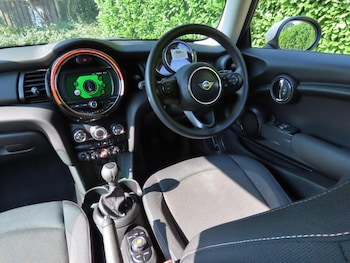 Used MINI Hatch 2019 for sale - 79226413: Photo