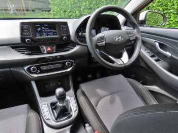 Used Hyundai i30 2018 for sale - 75124252: Photo