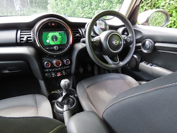 Used MINI Hatch 2021 for sale - 79393965: Photo