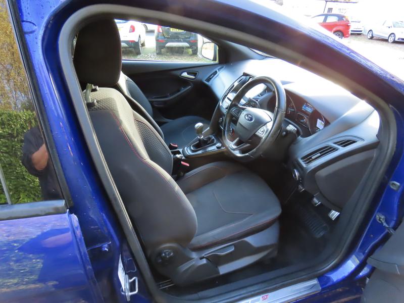 Used Ford Focus 2017 for sale - 76866946: Photo 17