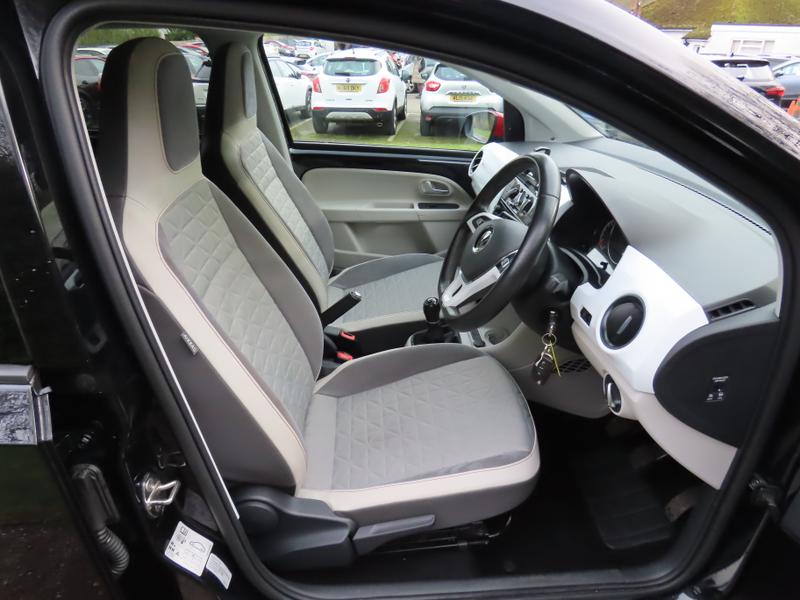 Used Volkswagen up! 2023 for sale - 77529171: Photo 17