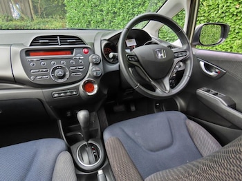 Used Honda Jazz 2014 for sale - 75705688: Photo