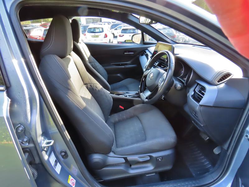 Used Toyota C-HR 2020 for sale - 77042473: Photo 17