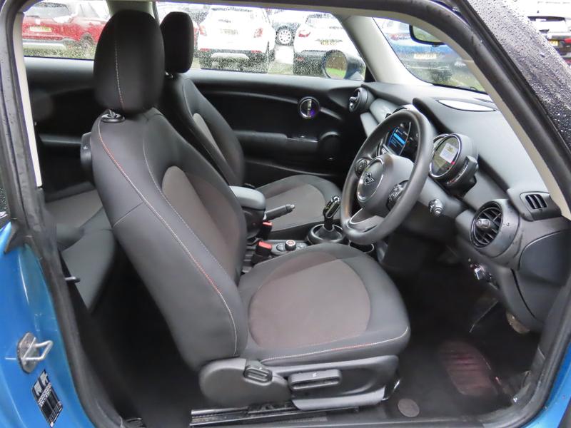 Used MINI Hatch 2018 for sale - 77381604: Photo 17