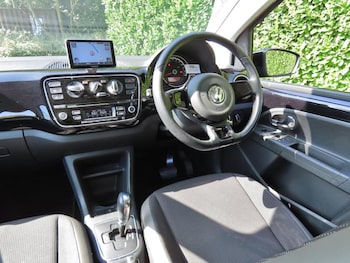 Used Volkswagen up! 2015 for sale - 75556451: Photo