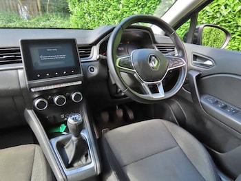 Used Renault Captur 2023 for sale - 78879869: Photo
