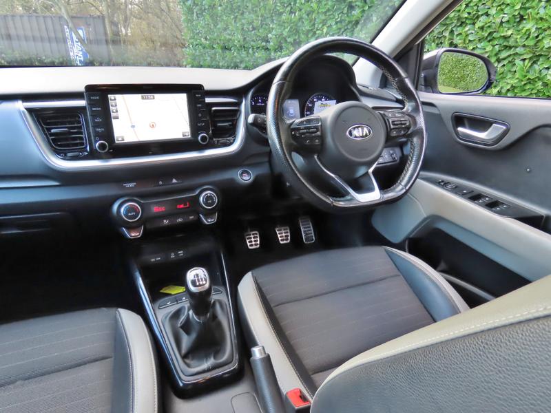 Used Kia Stonic 2018 for sale - 76710245: Photo 3