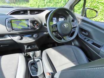 Used Toyota Yaris 2019 for sale - 74987016: Photo