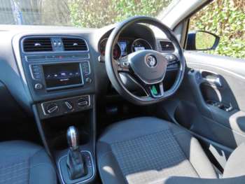 Used Volkswagen Polo 2017 for sale - 74079381: Photo