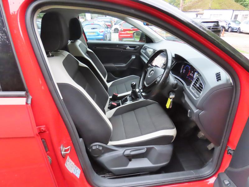 Used Volkswagen T-Roc 2018 for sale - 76234747: Photo 17