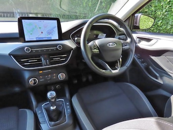 Used Ford Focus 2019 for sale - 76067553: Photo 3