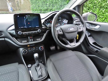 Used Ford Fiesta 2018 for sale - 77607604: Photo