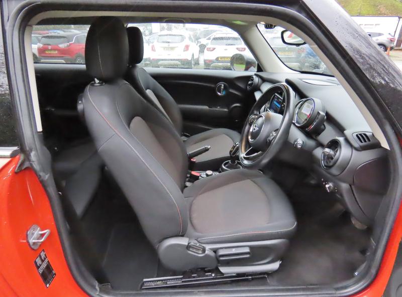 Used MINI Hatch 2018 for sale - 76984760: Photo 17