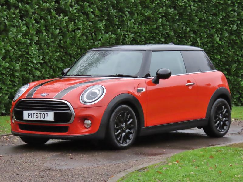 Used MINI Hatch 2018 for sale - 76984760: Photo 2
