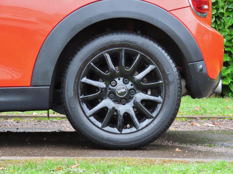 Used MINI Hatch 2018 for sale - 76984760: Photo 8