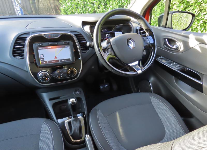 Used Renault Captur 2015 for sale - 77354377: Photo 3