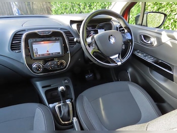Used Renault Captur 2015 for sale - 77354377: Photo
