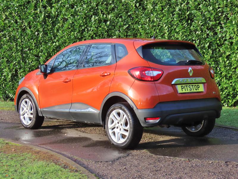 Used Renault Captur 2015 for sale - 77354377: Photo 6