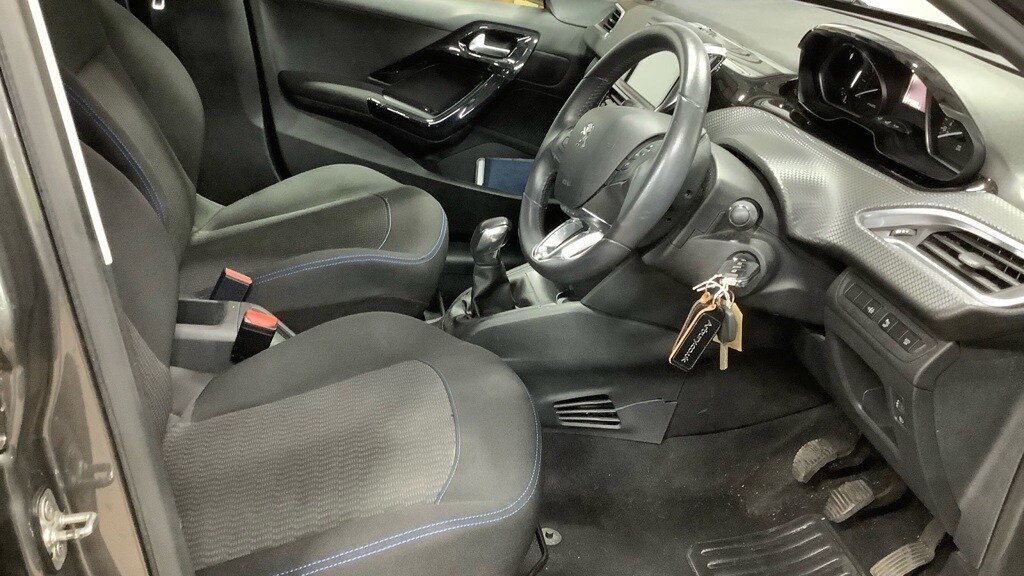 Used Peugeot 208 2018 for sale - 77088571: Photo 11