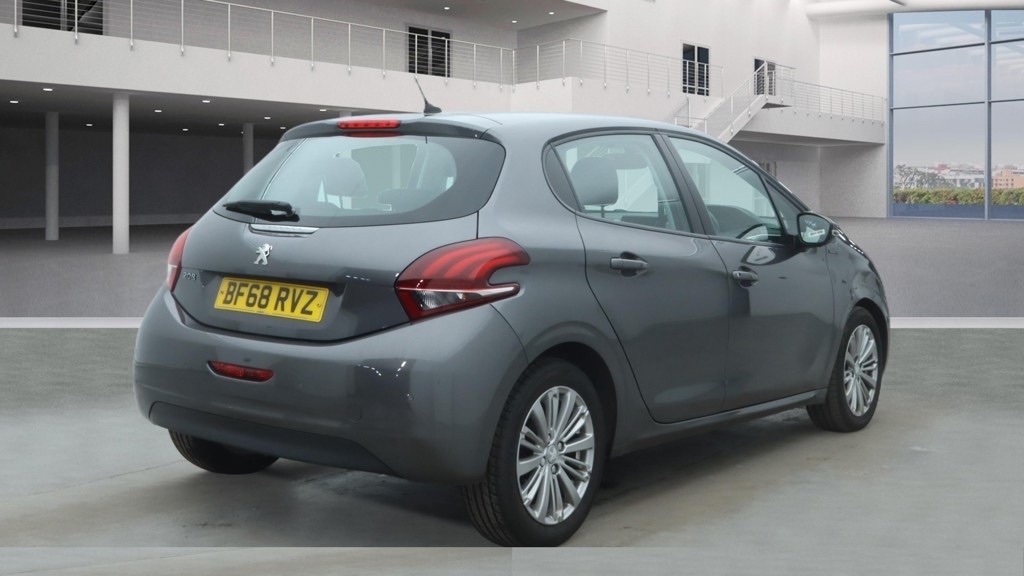 Used Peugeot 208 2018 for sale - 77088571: Photo 6