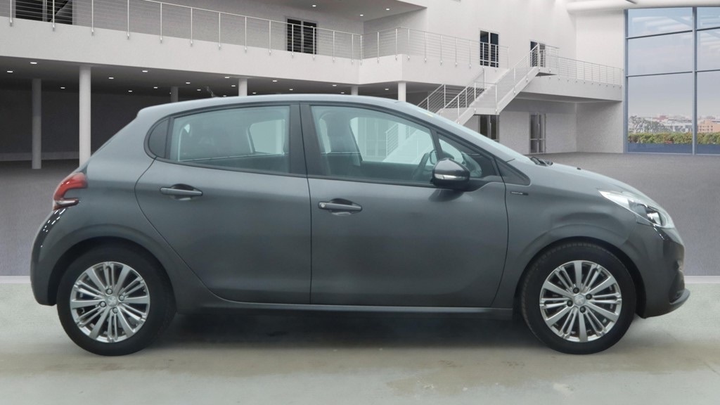Used Peugeot 208 2018 for sale - 77088571: Photo 7