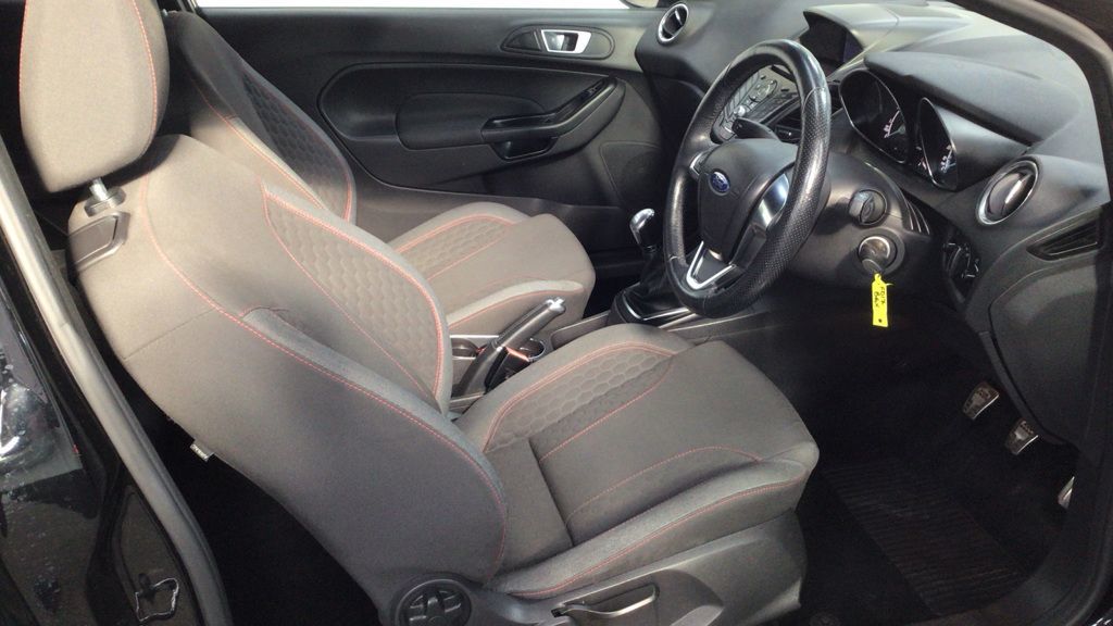 Used Ford Fiesta 2017 for sale - 76147199: Photo 10