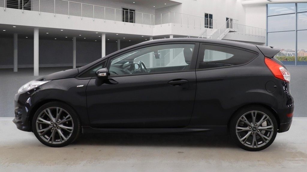Used Ford Fiesta 2017 for sale - 76147199: Photo 8