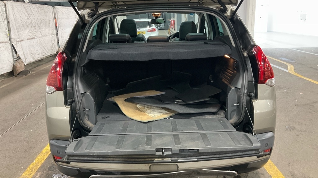 Used Peugeot 3008 2016 for sale - 76739749: Photo 14