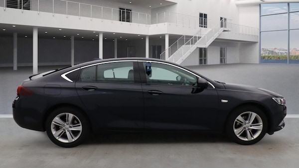 Used Vauxhall Insignia 2018 for sale - 76317052: Photo 3