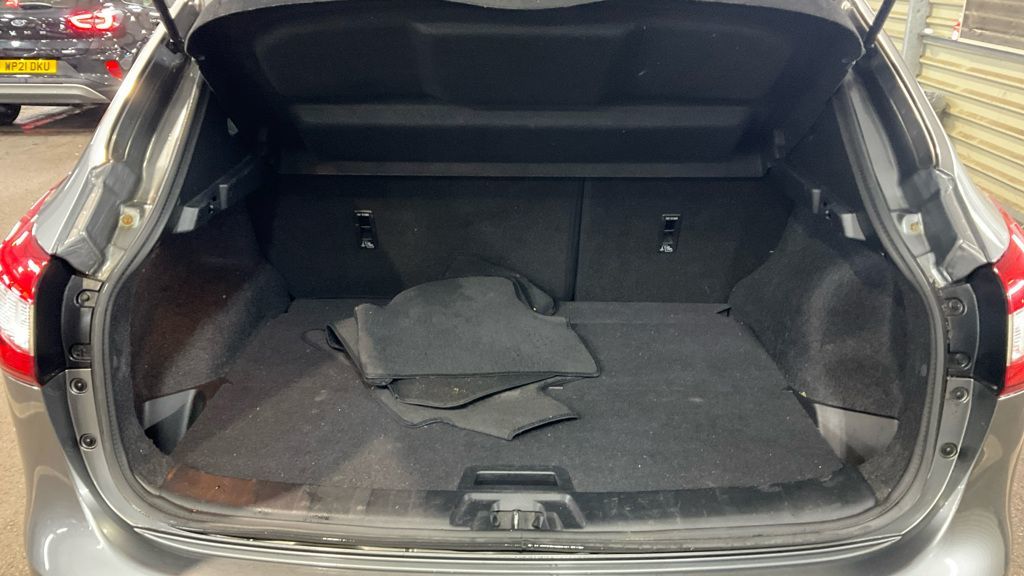 Used Nissan Qashqai 2017 for sale - 77226280: Photo 14