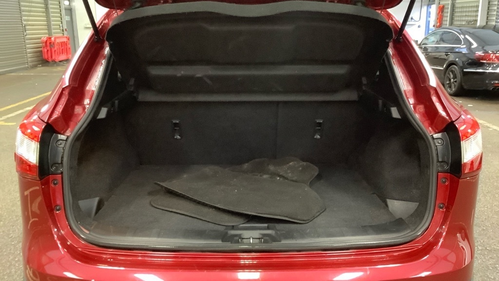 Used Nissan Qashqai 2016 for sale - 77520144: Photo 12