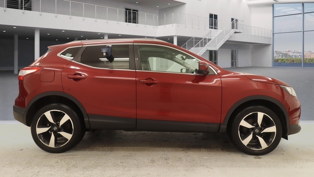 Used Nissan Qashqai 2016 for sale - 77520144: Photo 3