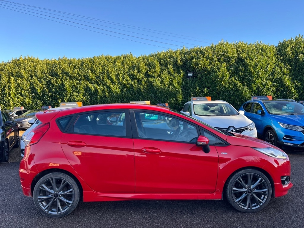 Used Ford Fiesta 2017 for sale - 76739720: Photo 3