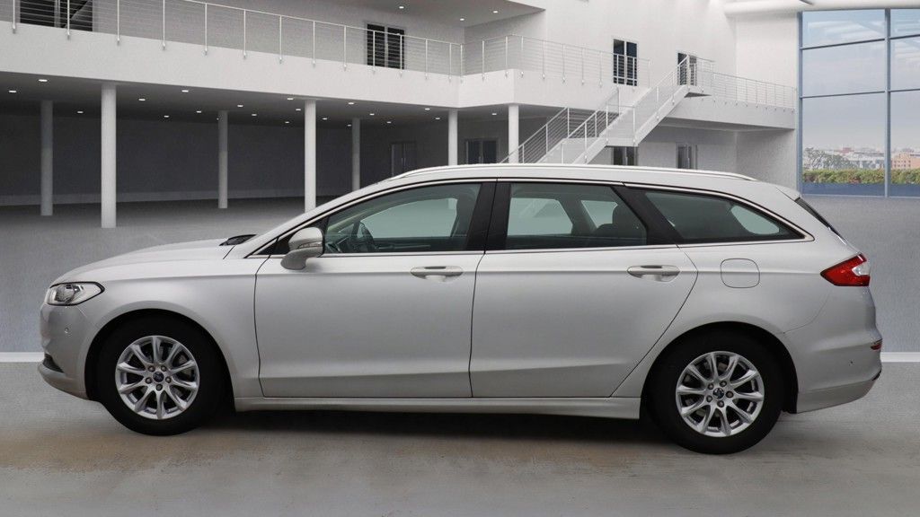 Used Ford Mondeo 2016 for sale - 76355951: Photo 8