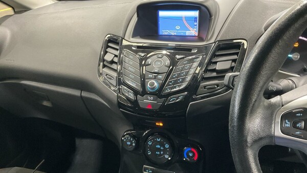 Used Ford Fiesta 2017 for sale - 76303202: Photo 14