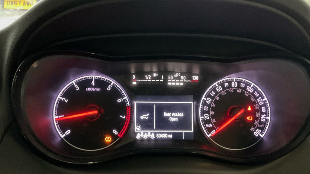 Used Vauxhall Zafira 2018 for sale - 77382149: Photo 11