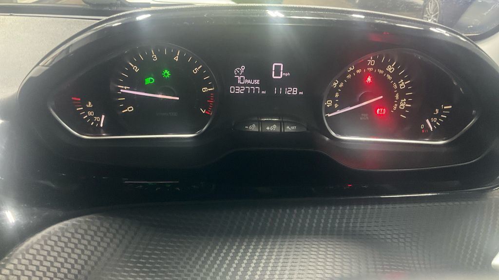 Used Peugeot 208 2016 for sale - 77211639: Photo 14