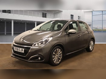 Used Peugeot 208 2019 for sale - 77679893: Photo