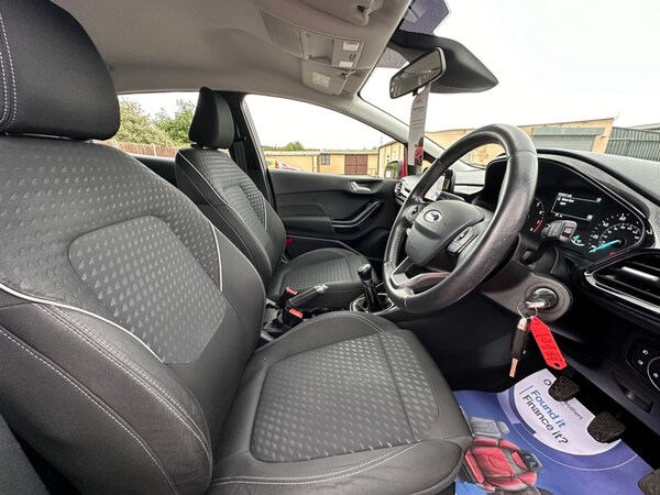 Used Ford Fiesta 2017 for sale - 72330897: Photo 24