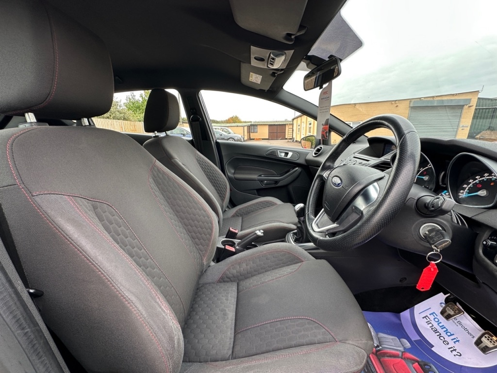 Used Ford Fiesta 2016 for sale - 76266341: Photo 24