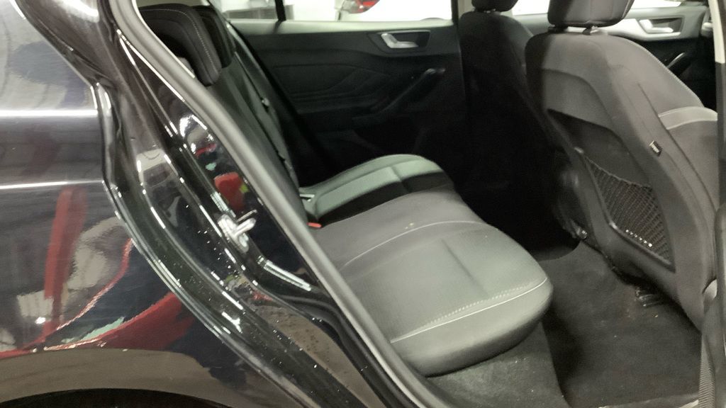 Used Ford Focus 2019 for sale - 76972911: Photo 11