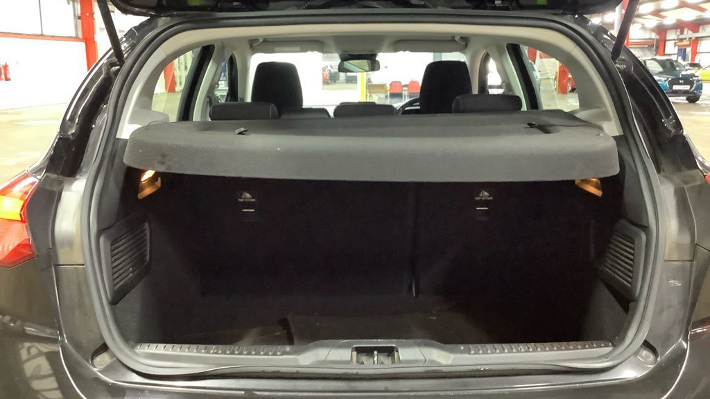 Used Ford Focus 2019 for sale - 76972911: Photo 12