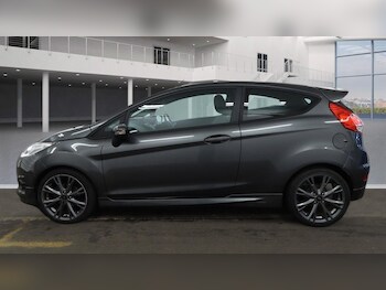 Used Ford Fiesta 2017 for sale - 77059374: Photo