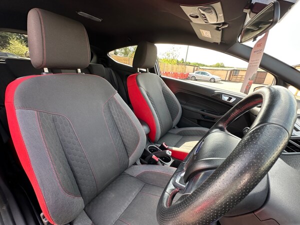 Used Ford Fiesta 2016 for sale - 73900015: Photo 24