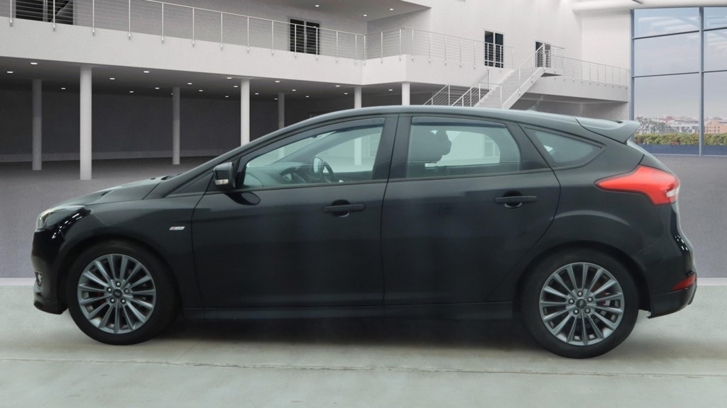Used Ford Focus 2018 for sale - 77088567: Photo 3