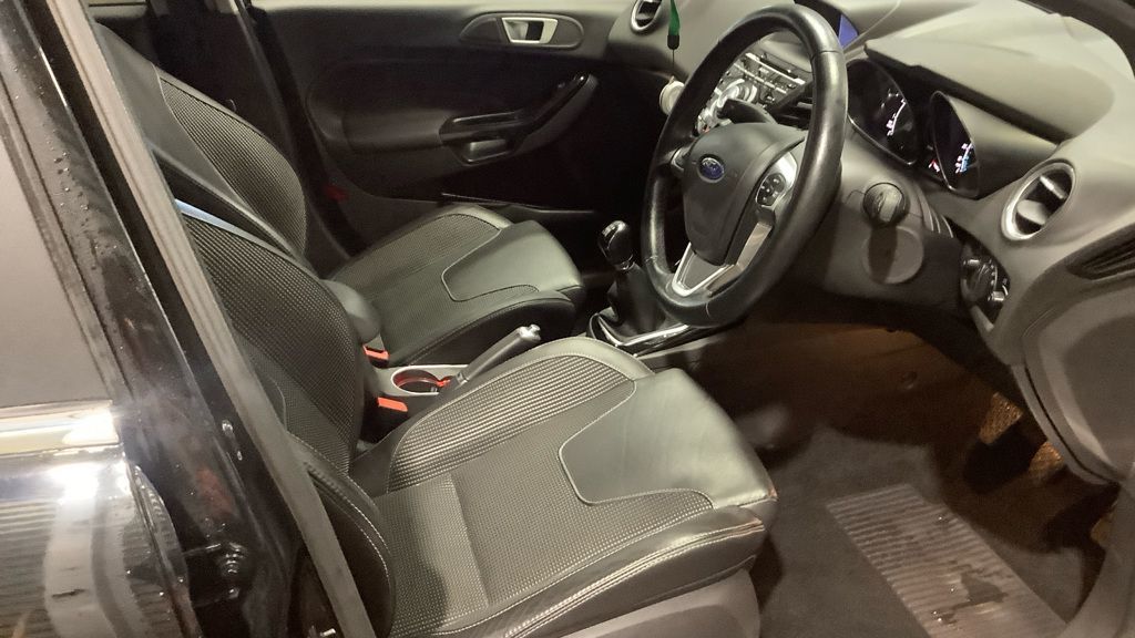 Used Ford Fiesta 2017 for sale - 76972918: Photo 10