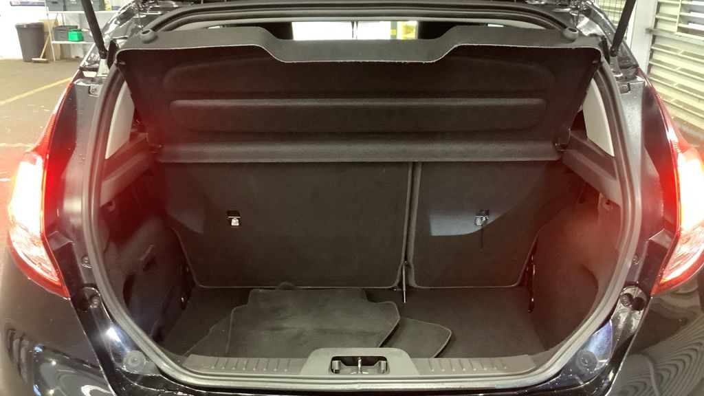 Used Ford Fiesta 2017 for sale - 76972918: Photo 12