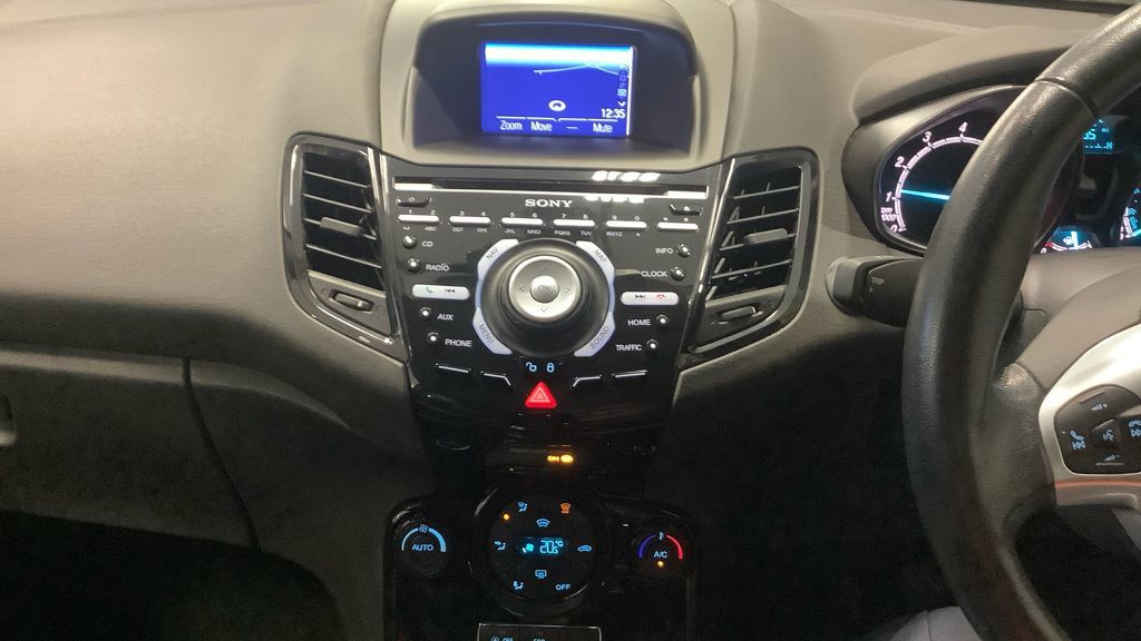 Used Ford Fiesta 2017 for sale - 76972918: Photo 14