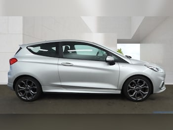 Used Ford Fiesta 2018 for sale - 79013980: Photo