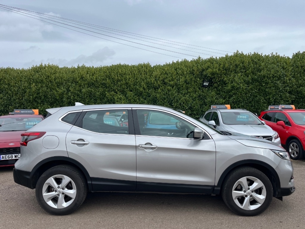 Used Nissan Qashqai 2018 for sale - 77915934: Photo 3